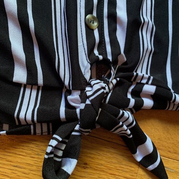 French Twist Black & White Striped Button Front Tie Blouse (M) - Picture 3 of 8